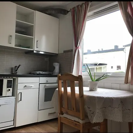 Cozy Small Bedroom Flat