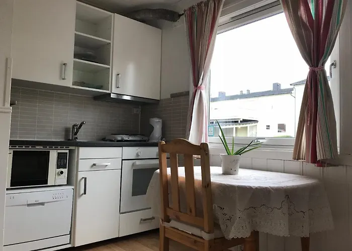 Cozy Small Bedroom Flat